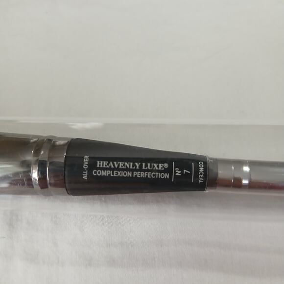 IT COSMETIC BRUSH BUNDLE NO 4-6-7-8 ALL NEW - Picture 10 of 11